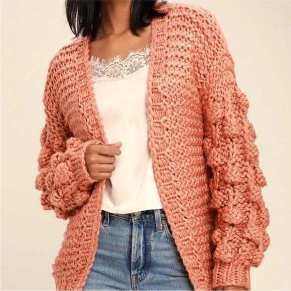 Chunky Knit Hand Made Oversized Cardigan
Sweater Pom Pom Sleeve - Picture 2 of 9